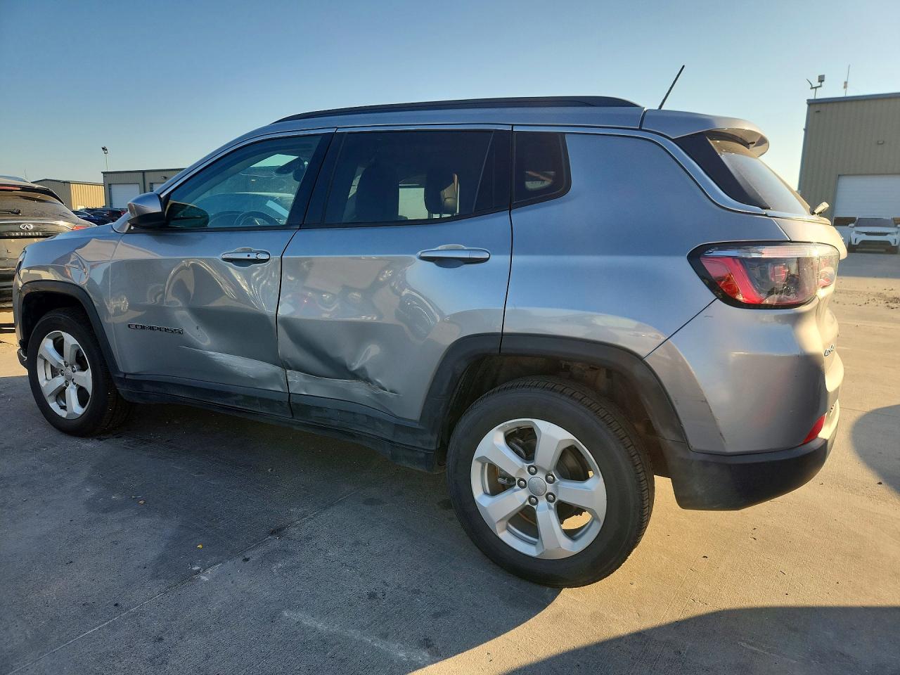 2021 JEEP COMPASS LATITUDE — снимка 2
