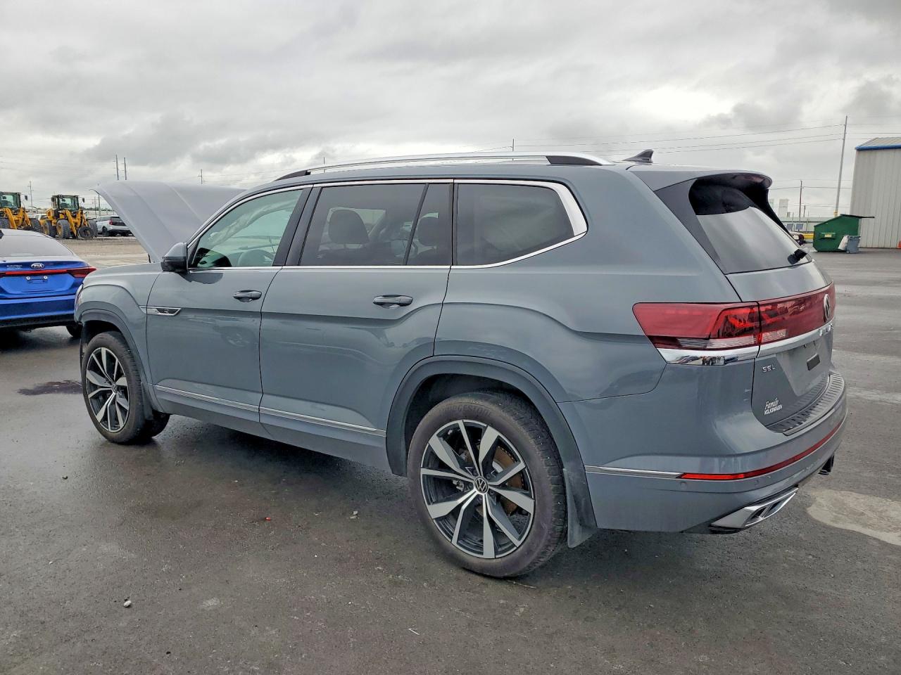 2026 VOLKSWAGEN ATLAS SEL PREMIUM R-LINE — снимка 2