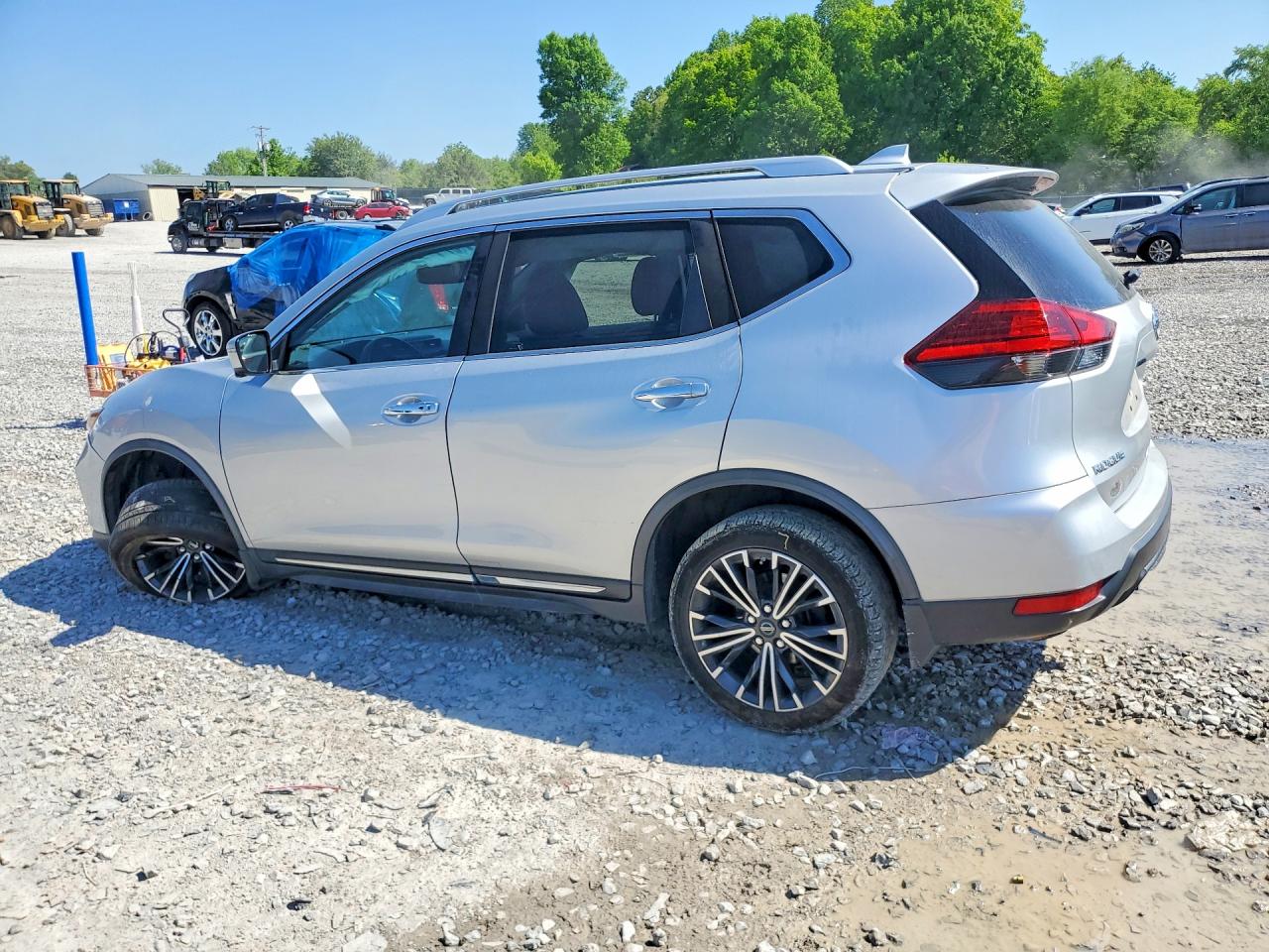2017 NISSAN ROGUE SL — снимка 2
