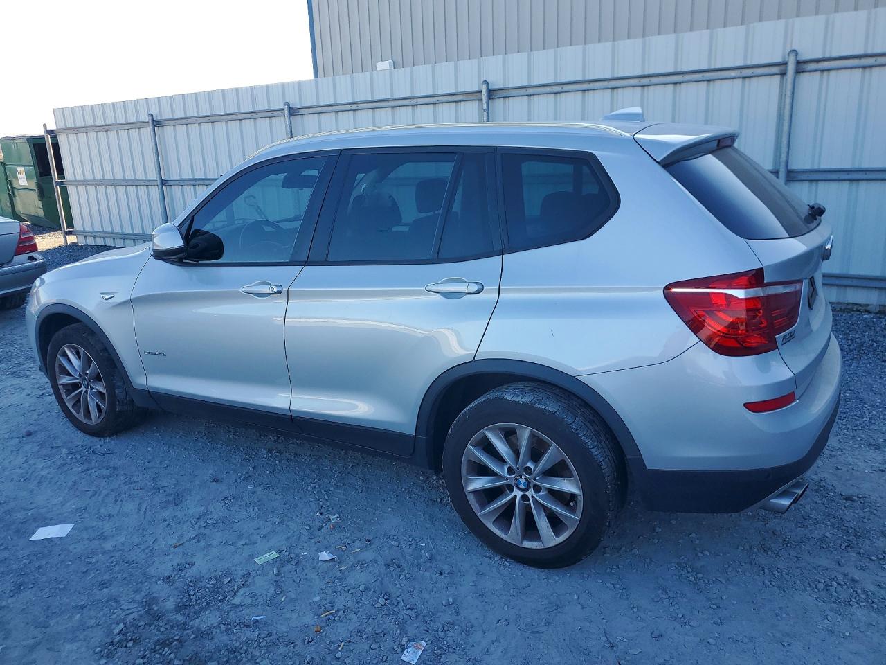 2017 BMW X3 SDRIVE28I — снимка 2