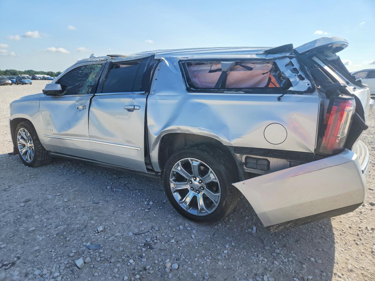 2018 GMC YUKON XL DENALI — снимка 2