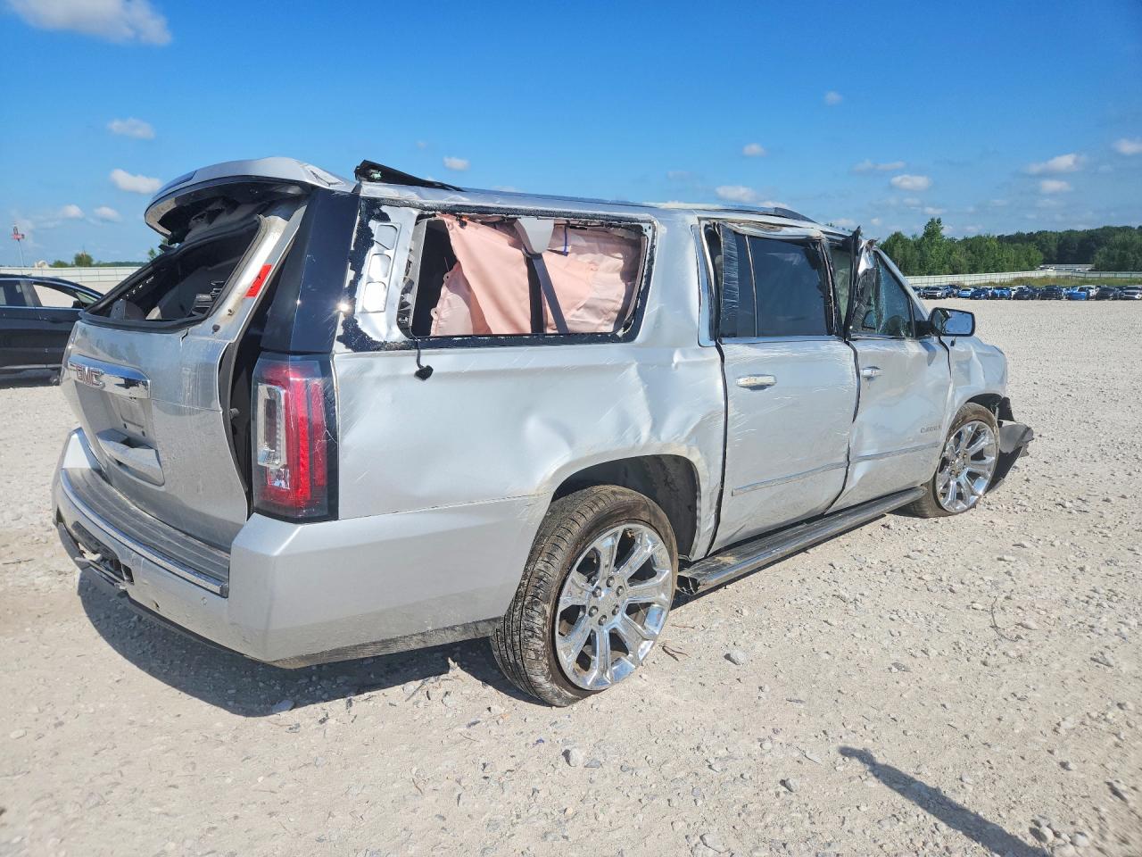 2018 GMC YUKON XL DENALI — снимка 3