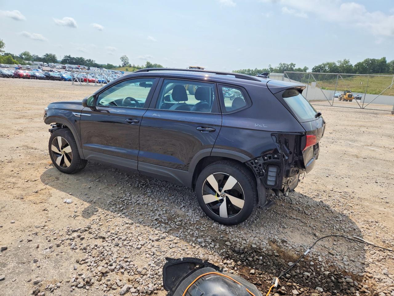 2023 VOLKSWAGEN TAOS S — снимка 2