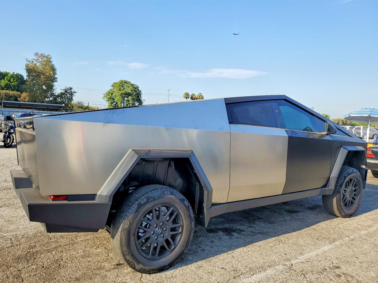 2024 TESLA CYBERTRUCK — снимка 3