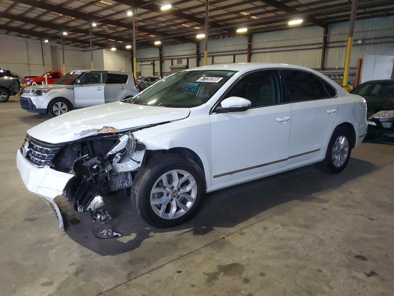 2017 VOLKSWAGEN PASSAT S