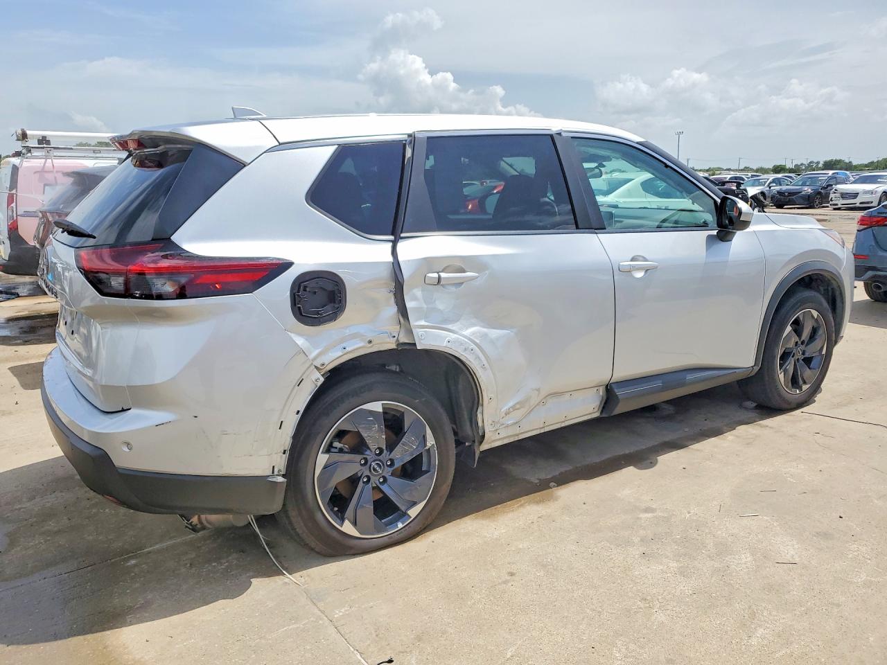 2025 NISSAN ROGUE SV — снимка 3