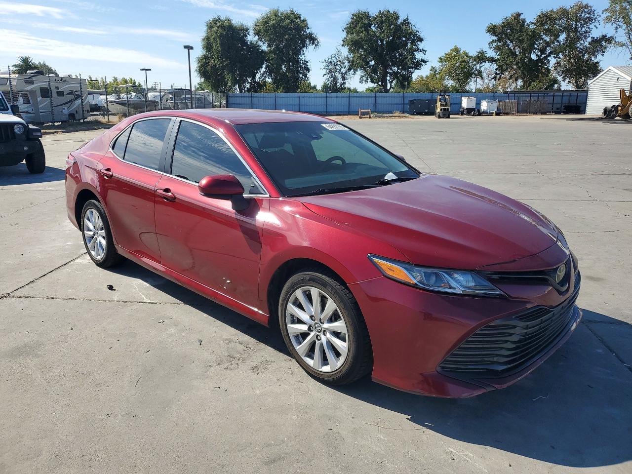 2018 TOYOTA CAMRY LE — снимка 4