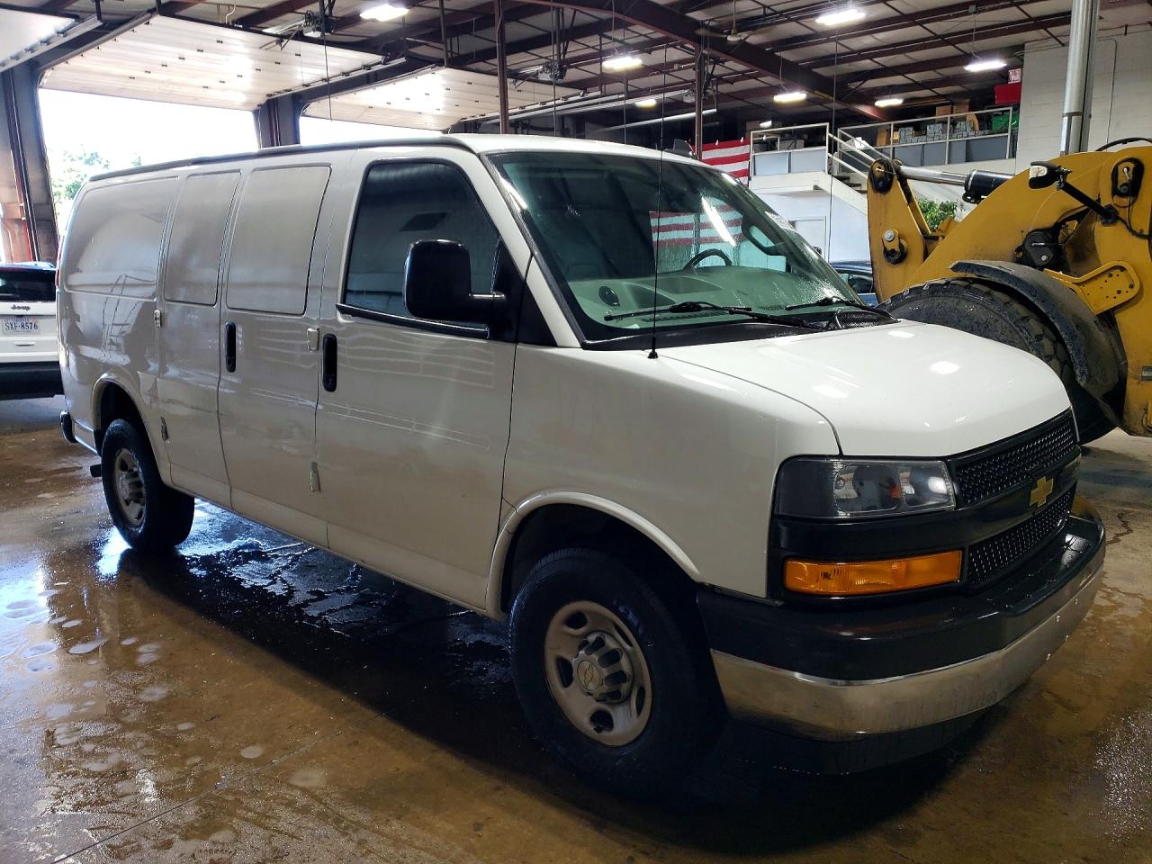 2021 CHEVROLET EXPRESS G2500 — снимка 4