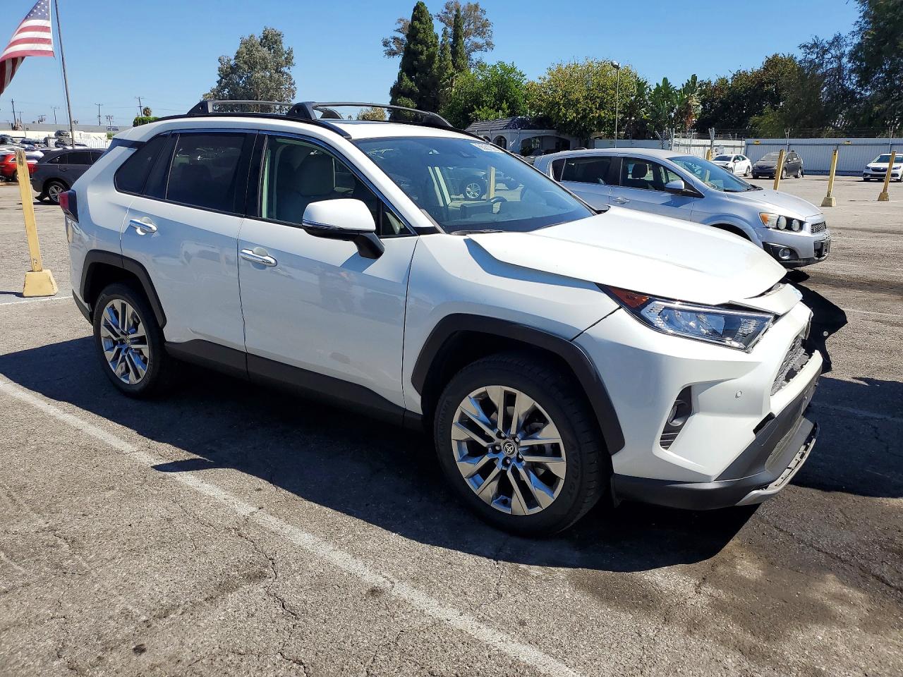 2020 TOYOTA RAV4 LIMITED — снимка 4