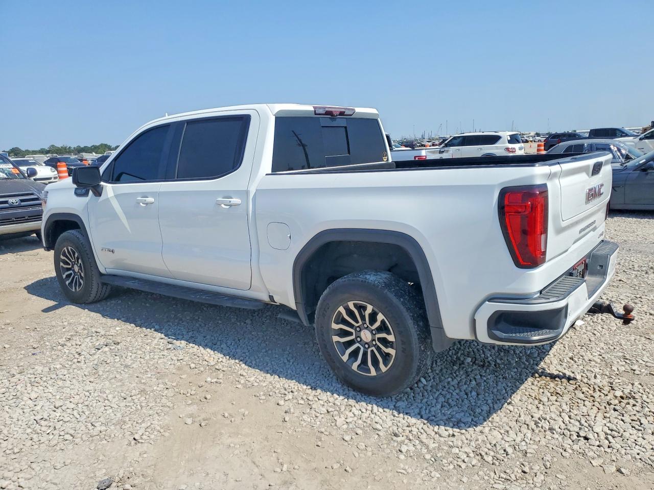 2021 GMC SIERRA K1500 AT4 — снимка 2