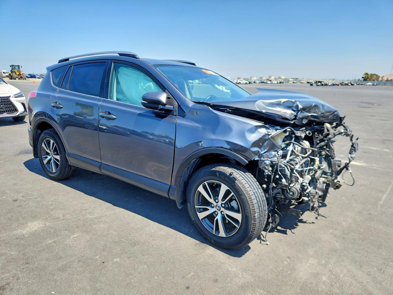 2018 TOYOTA RAV4 XLE — снимка 4