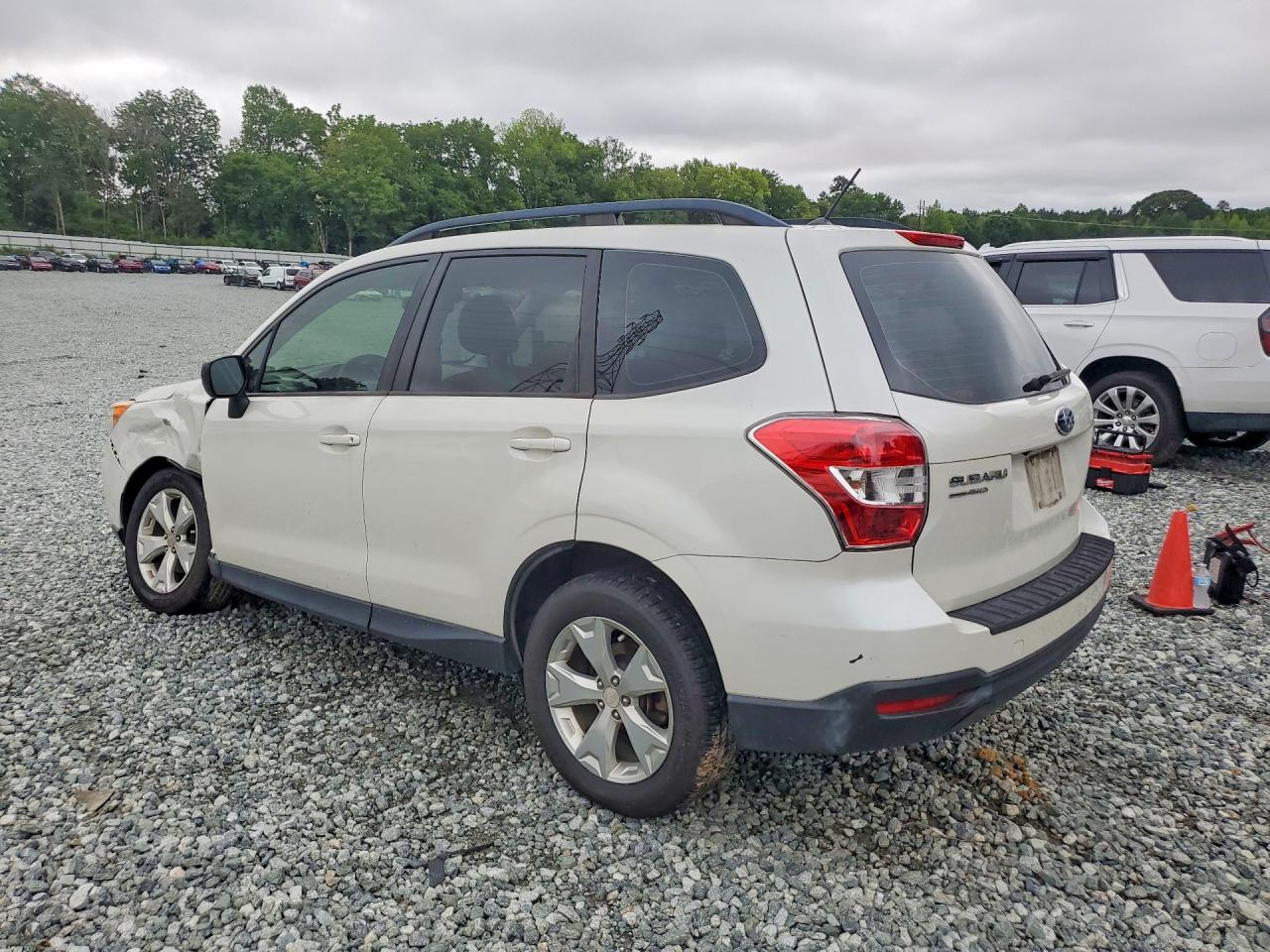 2015 SUBARU FORESTER 2.5I — снимка 2