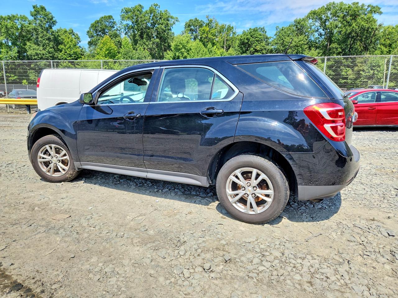 2017 CHEVROLET EQUINOX LS — снимка 2