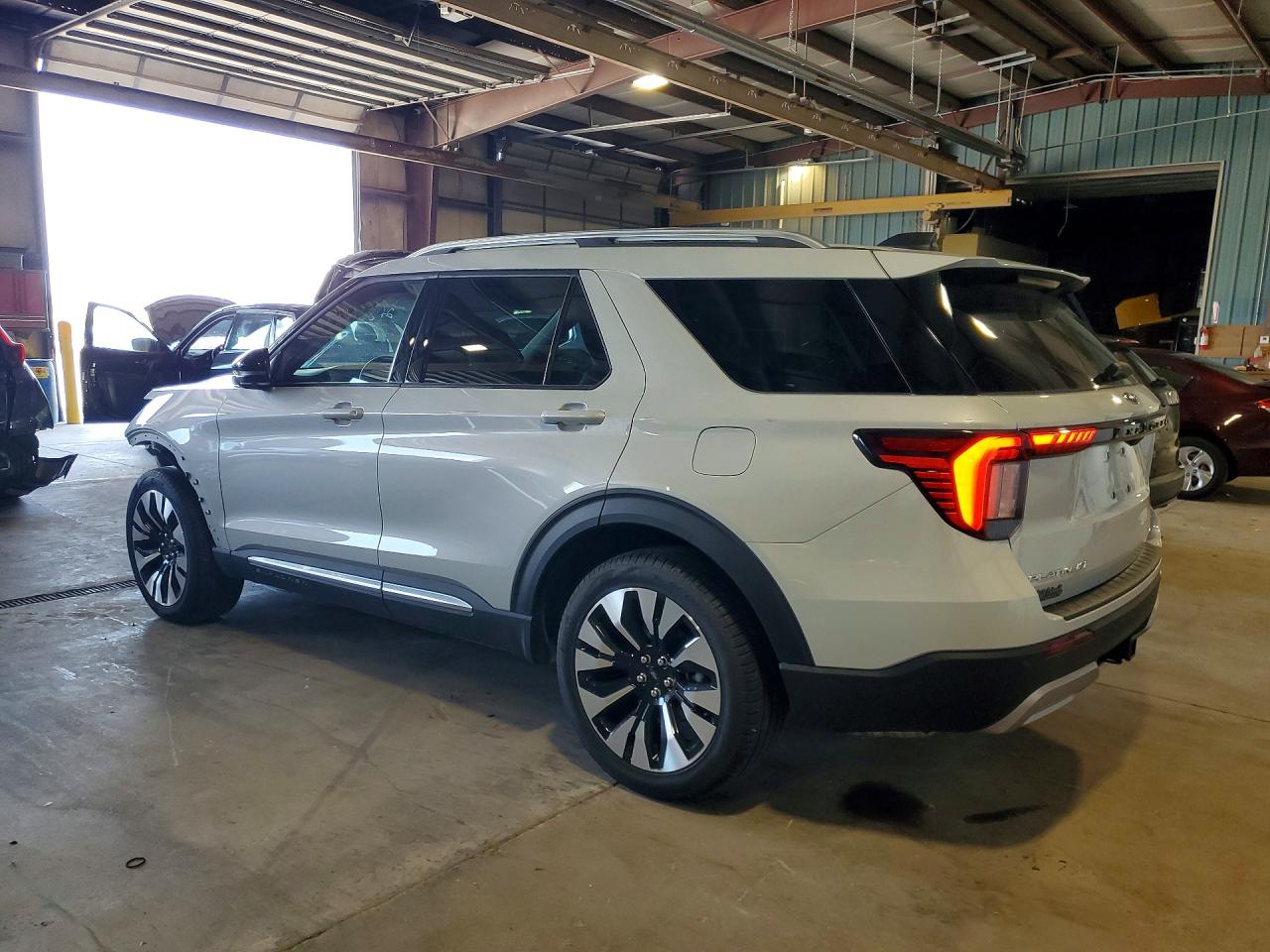 2025 FORD EXPLORER PLATINUM — снимка 2