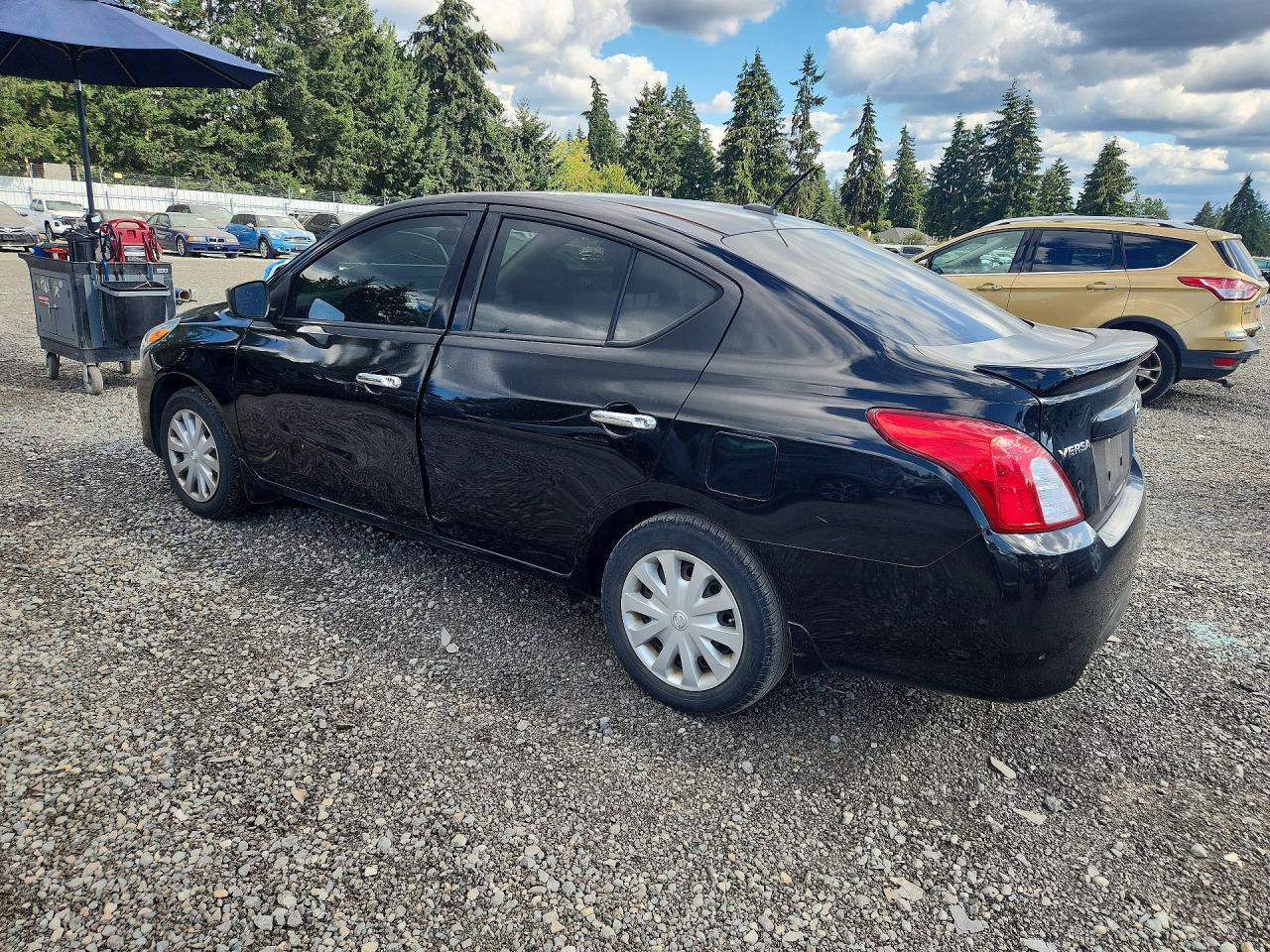 2015 NISSAN VERSA 1.6 SV — снимка 2