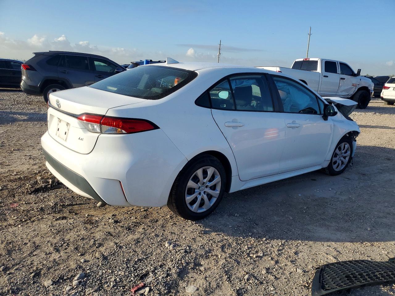 2022 TOYOTA COROLLA LE — снимка 3