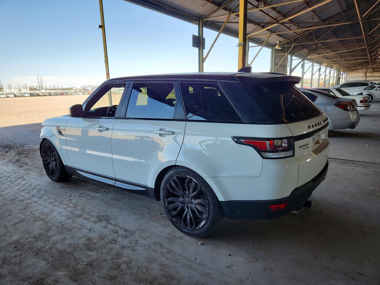 2017 LAND ROVER RANGE ROVER SPORT SE — снимка 2