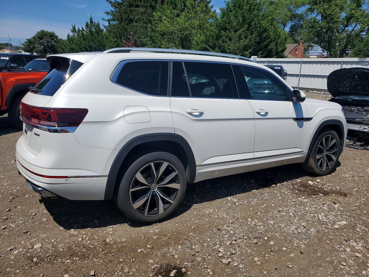 2024 VOLKSWAGEN ATLAS SEL PREMIUM R-LINE — снимка 3