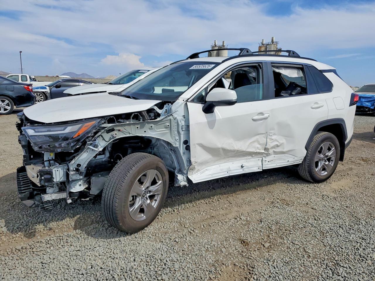 2022 TOYOTA RAV4 XLE