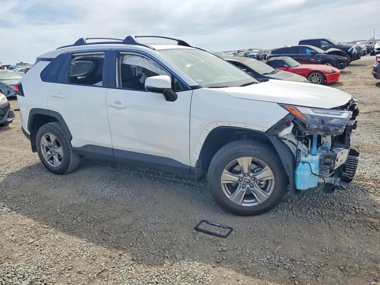 2022 TOYOTA RAV4 XLE — снимка 4