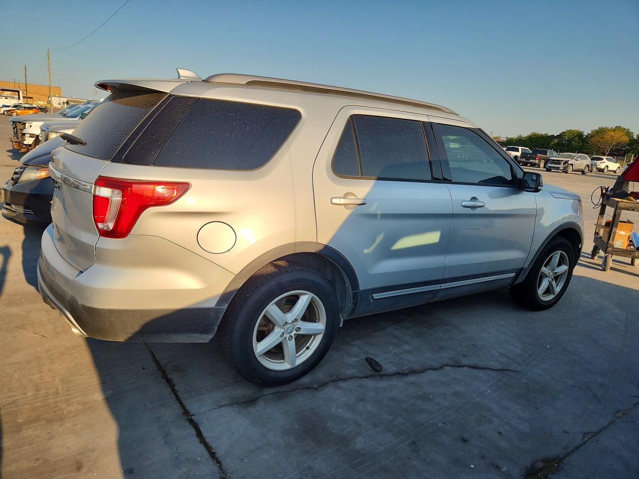 2016 FORD EXPLORER XLT — снимка 3