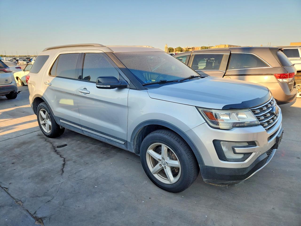 2016 FORD EXPLORER XLT — снимка 4
