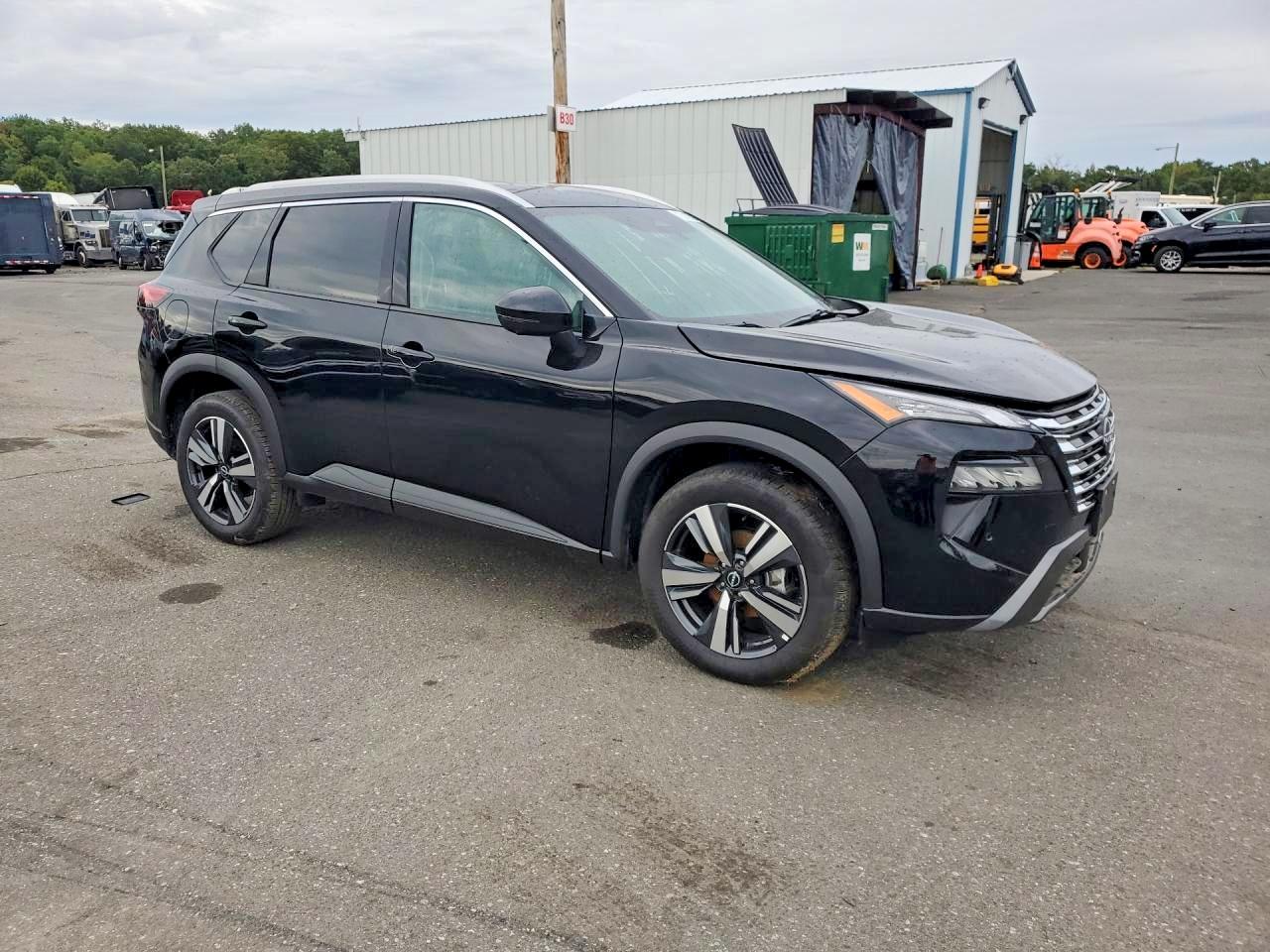 2026 NISSAN ROGUE SL — photo 4