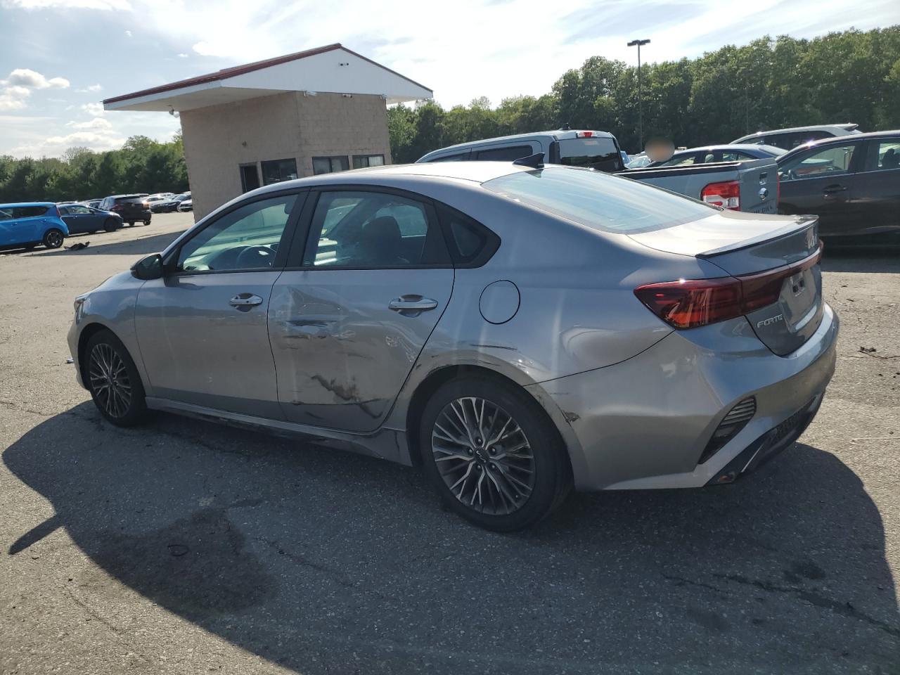 2023 KIA FORTE GT LINE — снимка 2