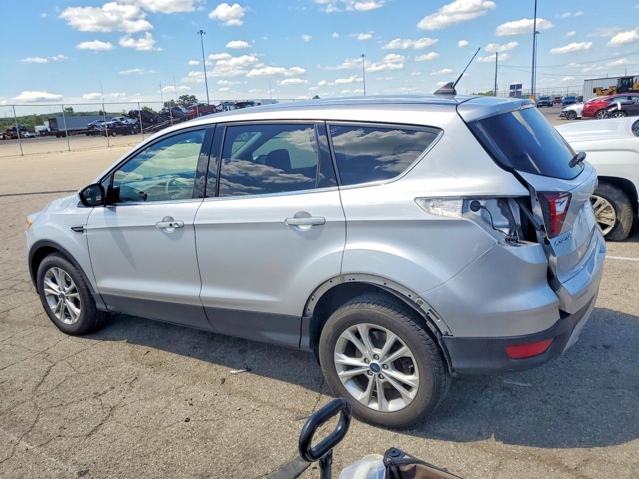 2019 FORD ESCAPE SE — снимка 2