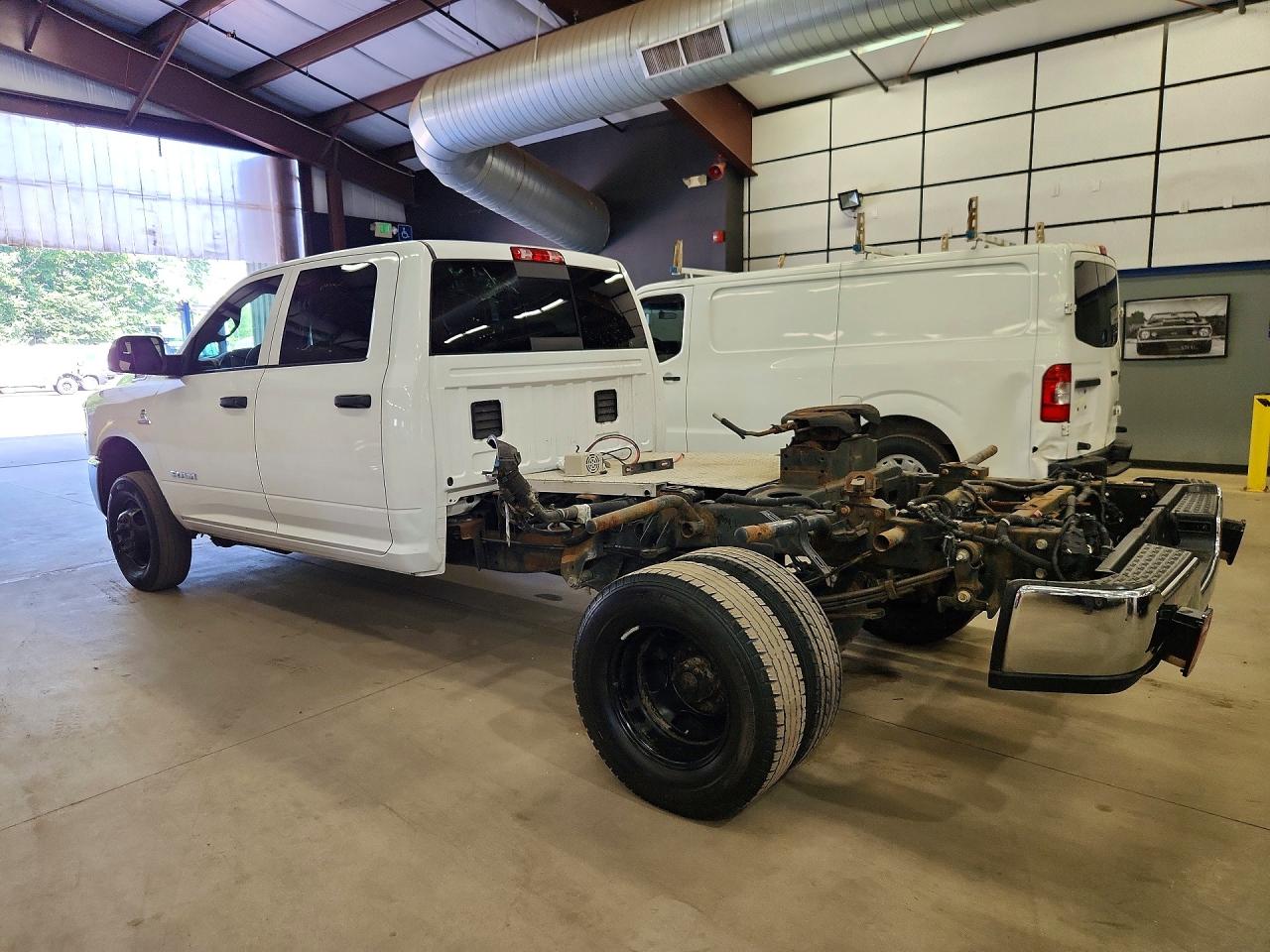 2022 RAM 3500 TRADESMAN — снимка 2