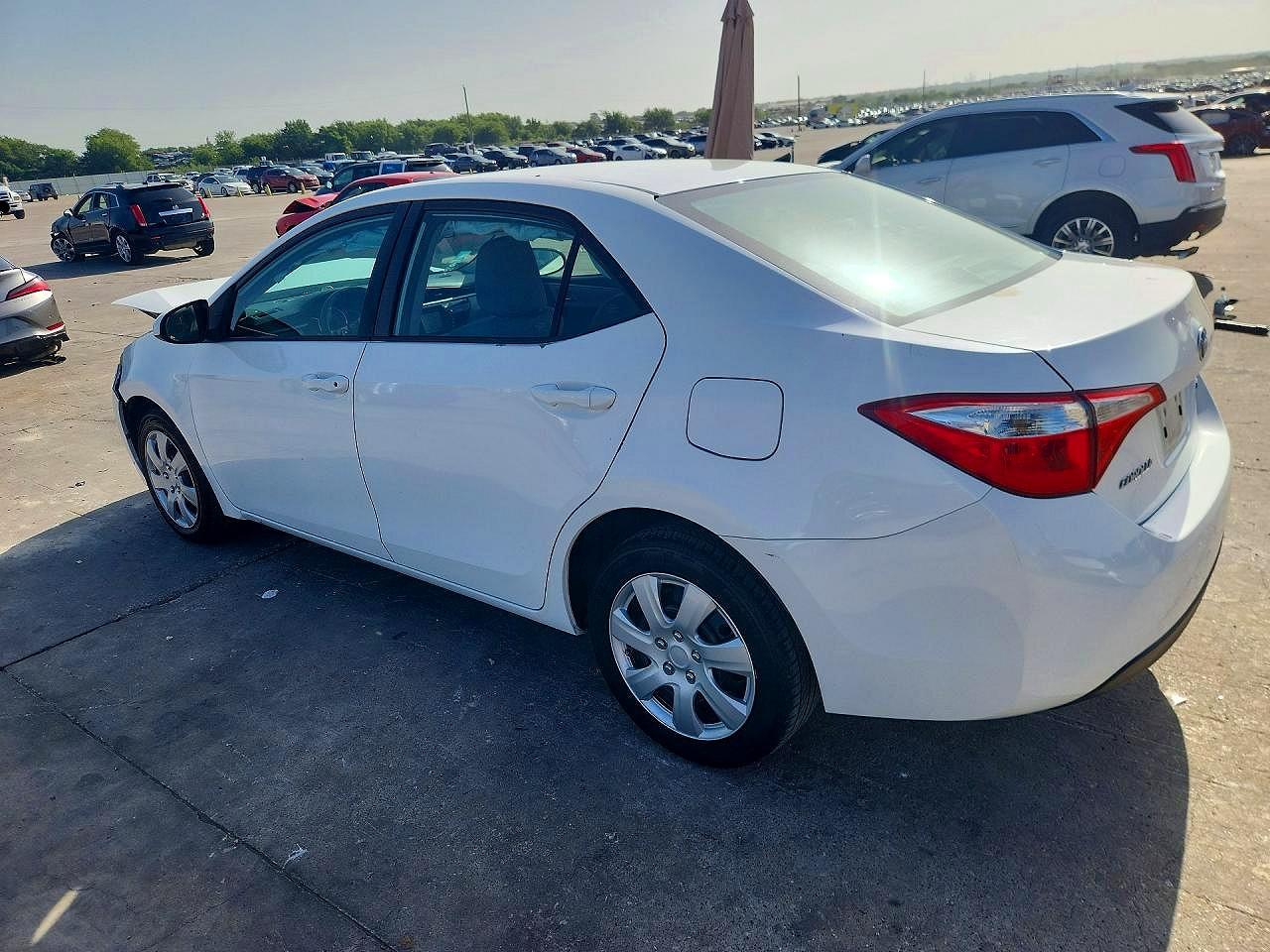 2015 TOYOTA COROLLA LE — снимка 2