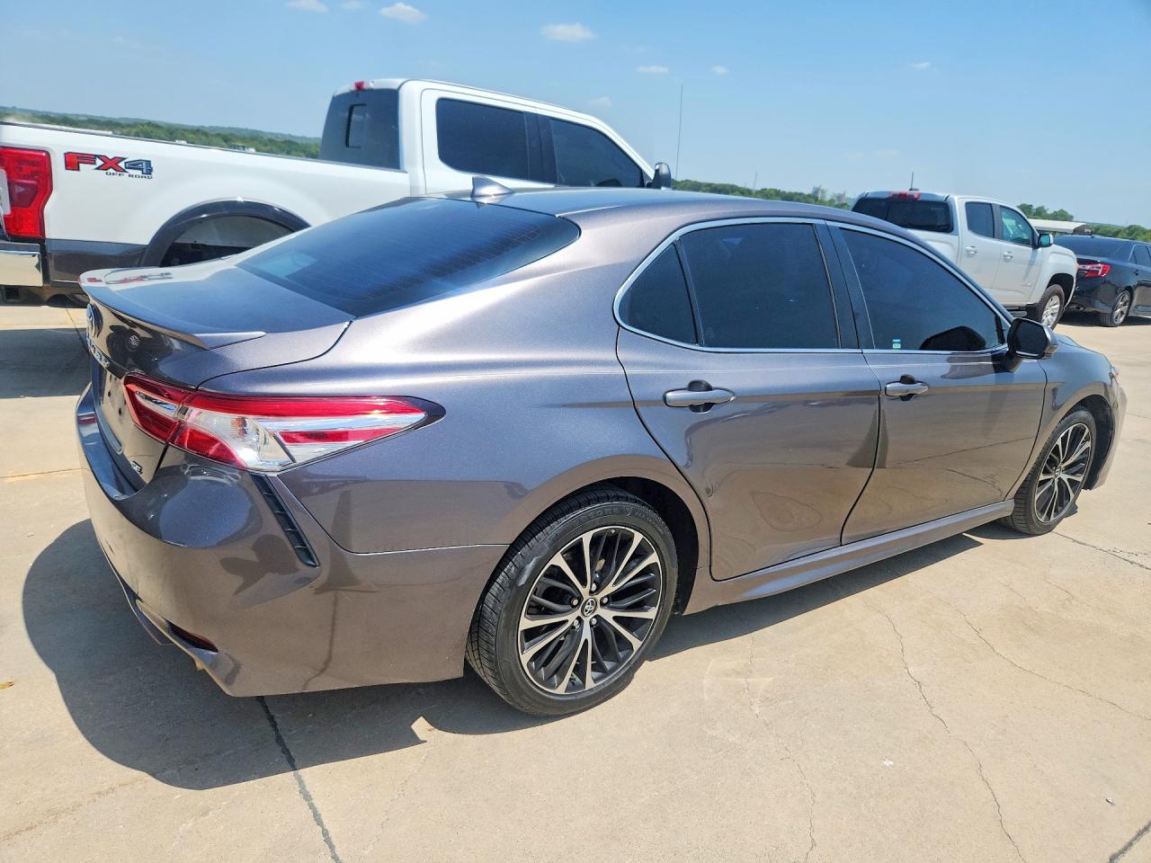 2020 TOYOTA CAMRY SE — снимка 3