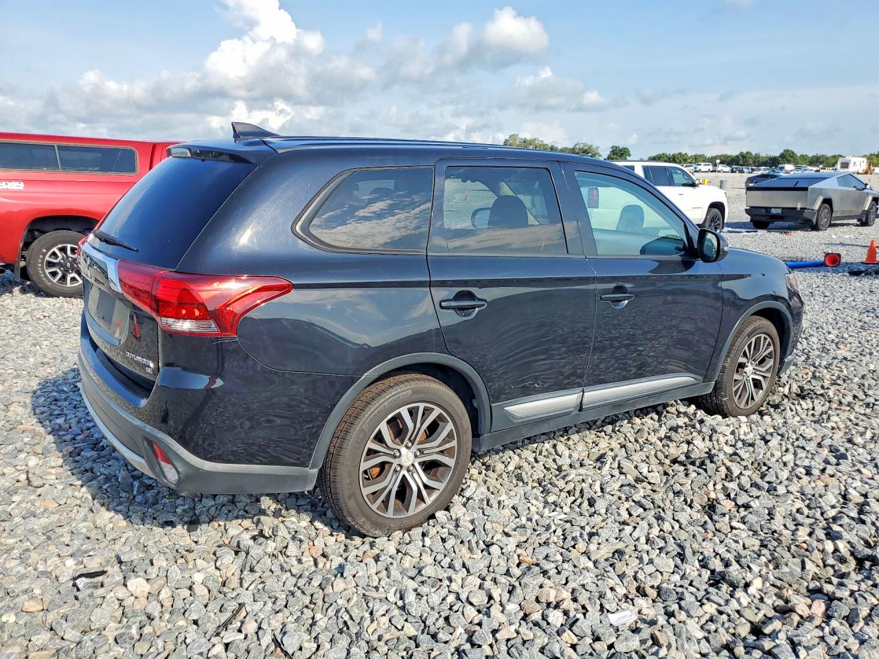 2017 MITSUBISHI OUTLANDER SE — снимка 3