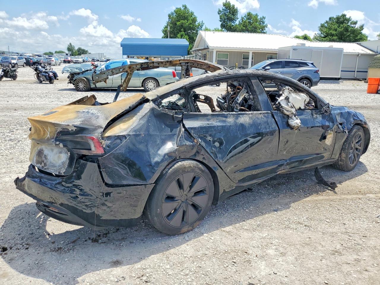 2025 TESLA MODEL 3 — снимка 3