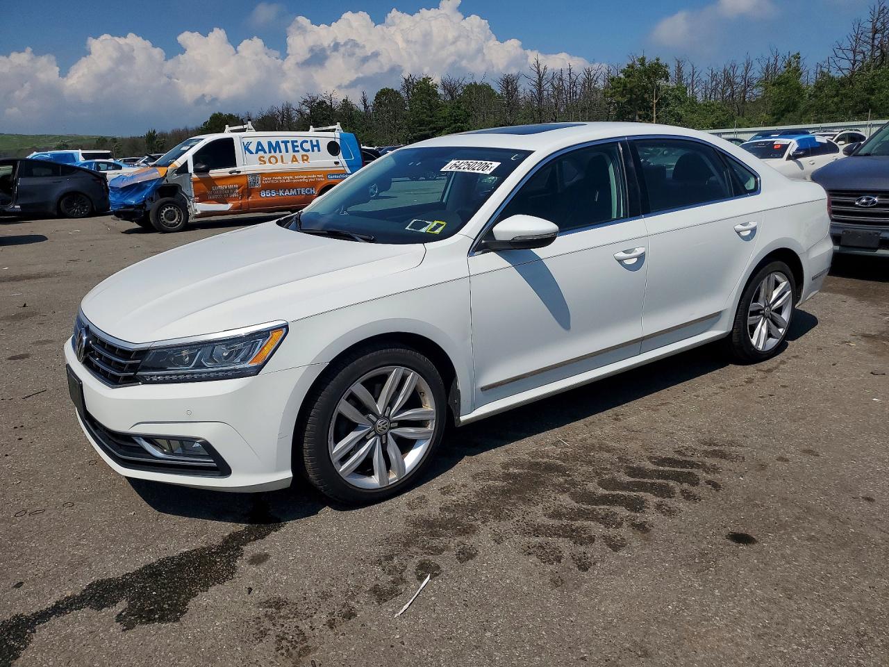 2017 VOLKSWAGEN PASSAT SE