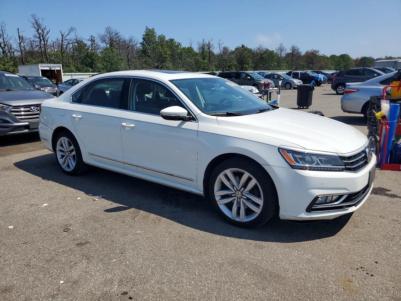 2017 VOLKSWAGEN PASSAT SE — снимка 4