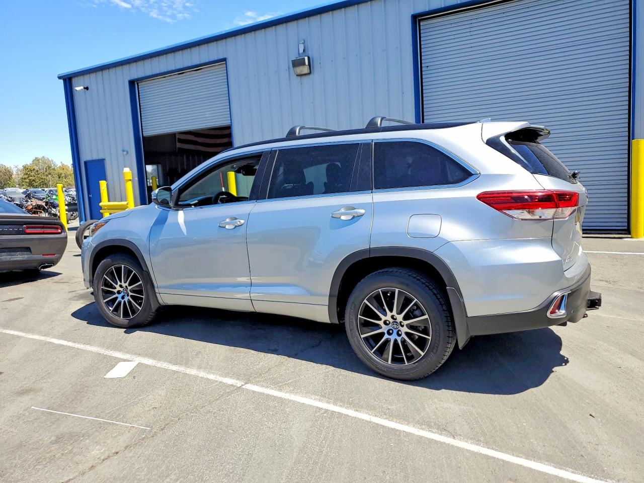2017 TOYOTA HIGHLANDER SE — снимка 2