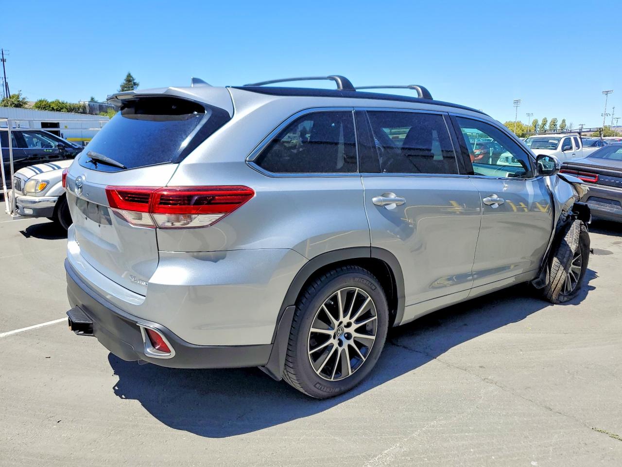 2017 TOYOTA HIGHLANDER SE — снимка 3
