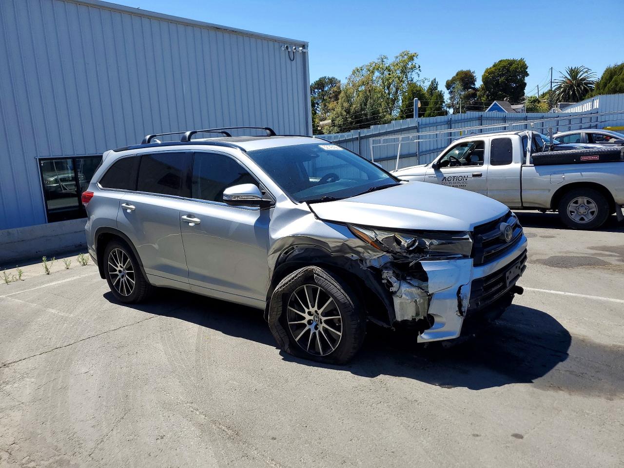 2017 TOYOTA HIGHLANDER SE — снимка 4