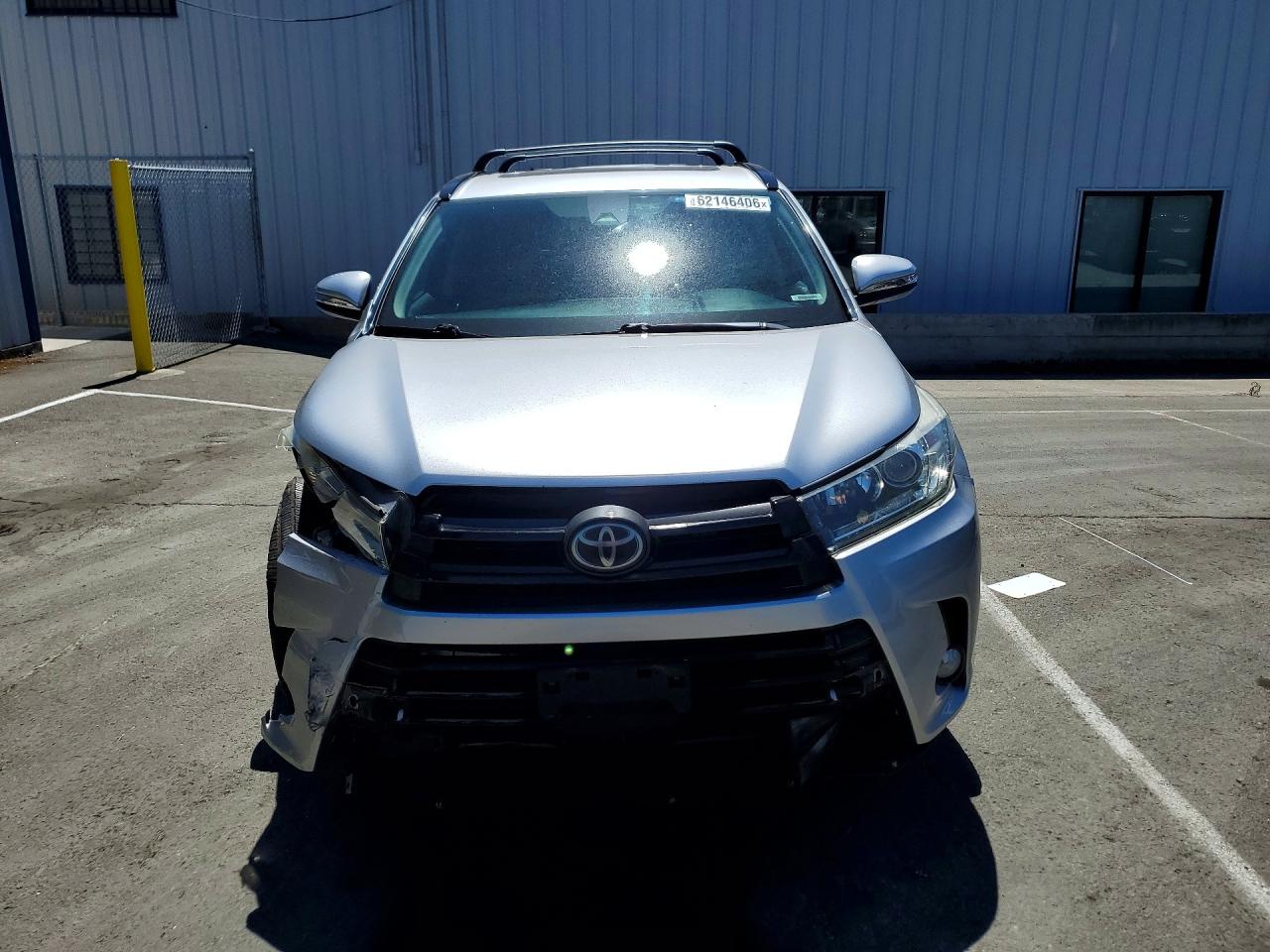 2017 TOYOTA HIGHLANDER SE — снимка 5