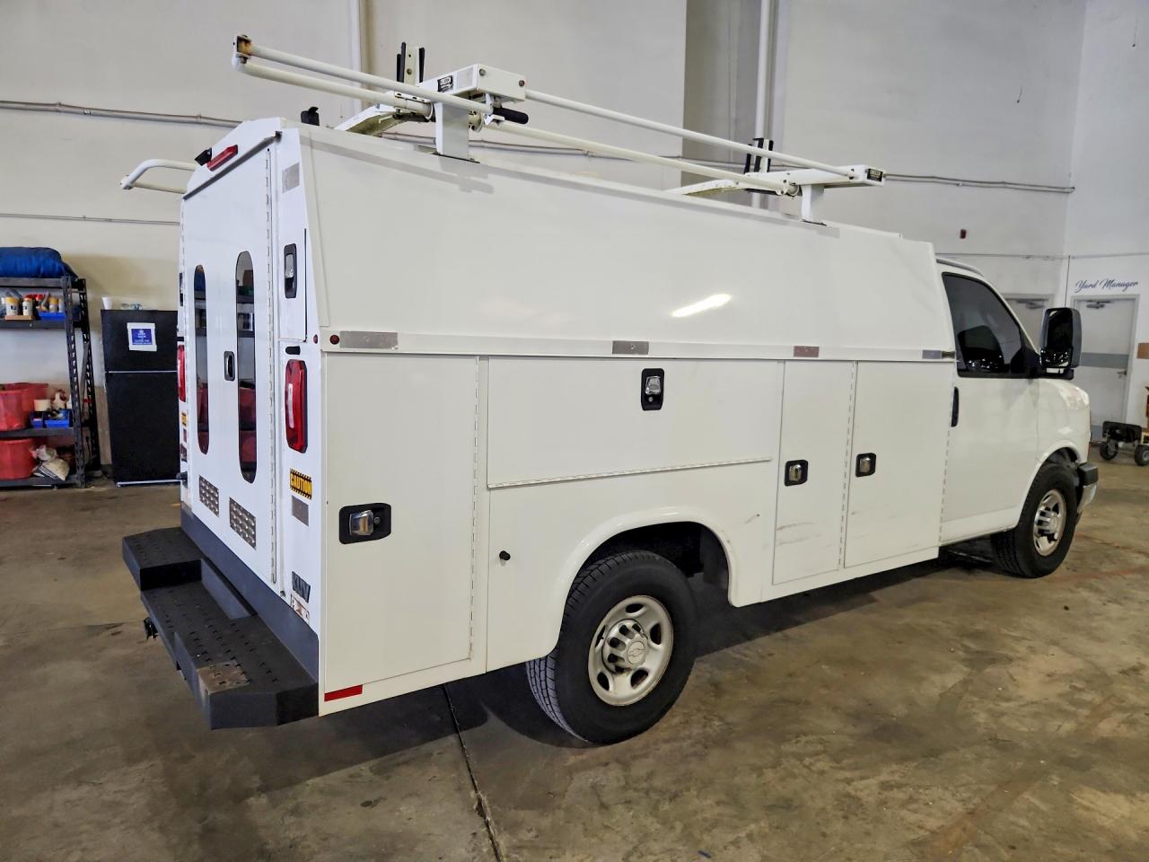 2019 CHEVROLET EXPRESS G3500 — снимка 3