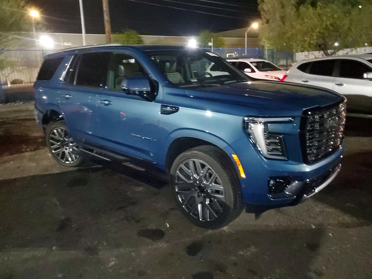 2025 GMC YUKON DENALI ULTIMATE — снимка 4