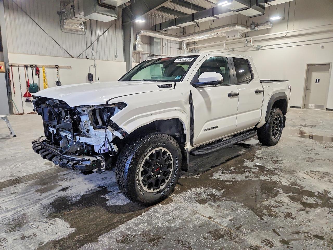 2025 TOYOTA TACOMA TRD SPORT HV