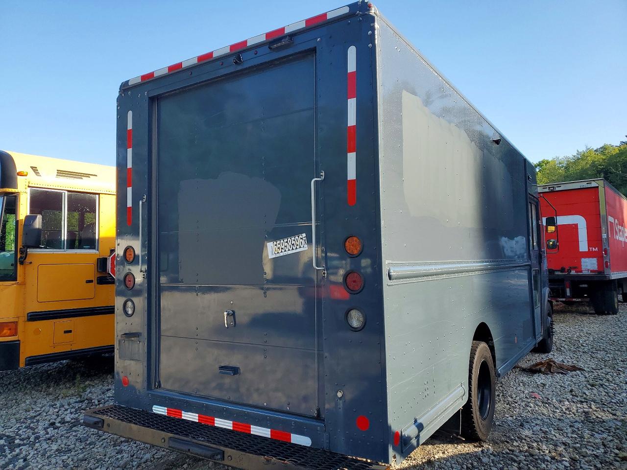 2021 FORD F59 — снимка 3