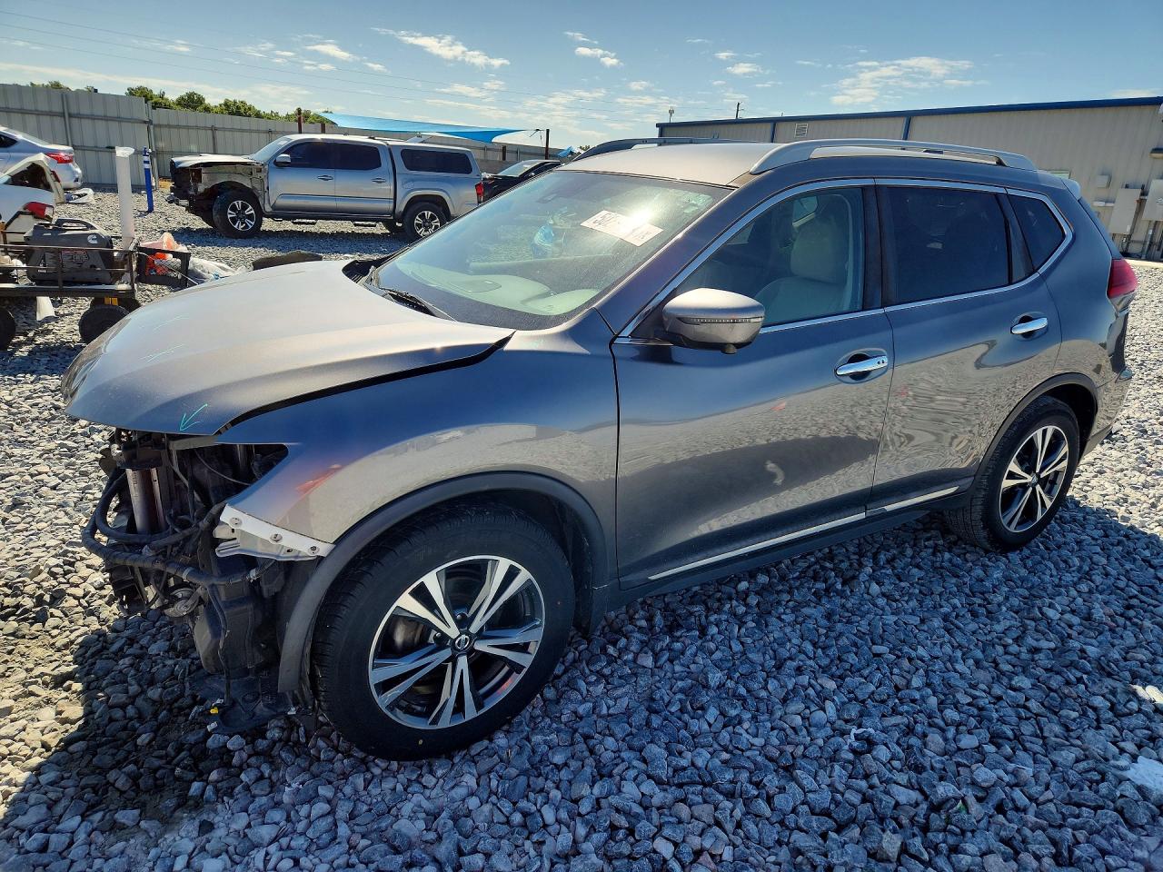 2017 NISSAN ROGUE SL