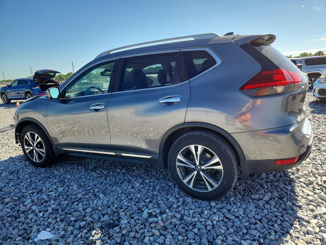 2017 NISSAN ROGUE SL — снимка 2