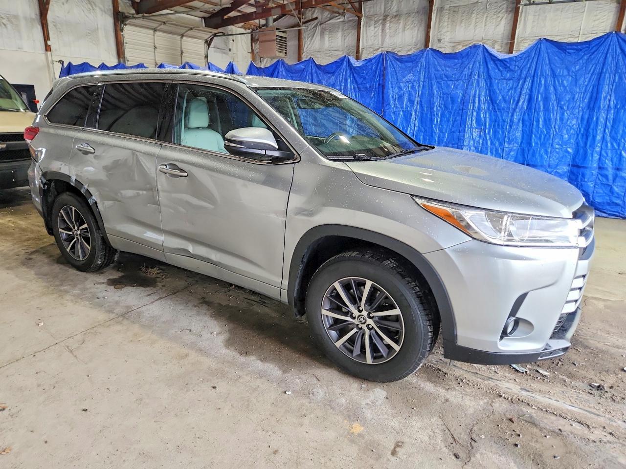 2017 TOYOTA HIGHLANDER XLE — снимка 4