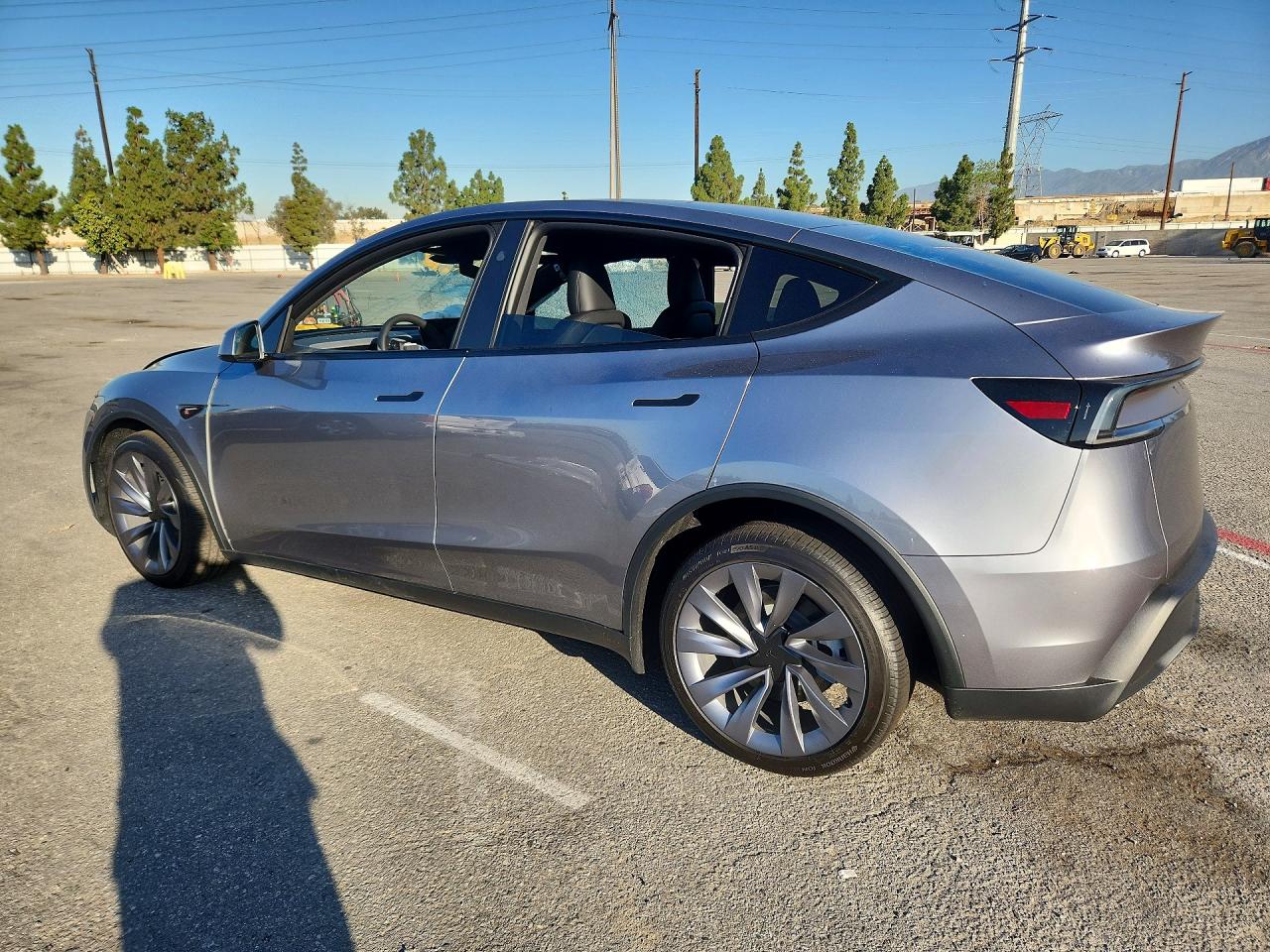 2026 TESLA MODEL Y — снимка 2