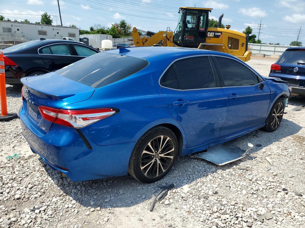 2020 TOYOTA CAMRY SE — снимка 3