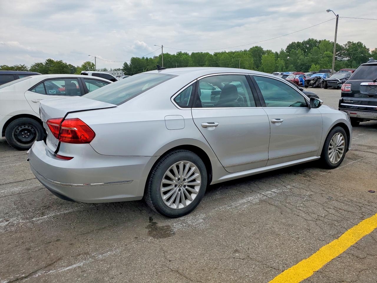 2016 VOLKSWAGEN PASSAT SE — снимка 3